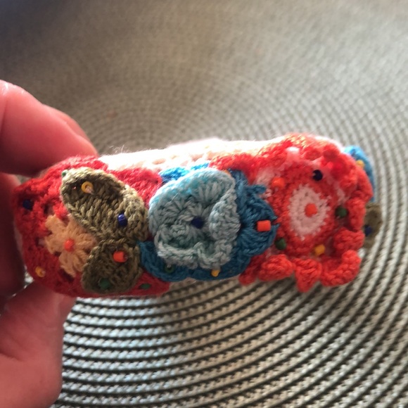 Elizabeth Gillett crochet bangle bracelet - Picture 2 of 5